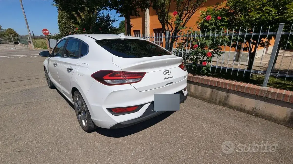Usata Hyundai i30 140 CV (102 kW) 2018 Bianco Berlina
