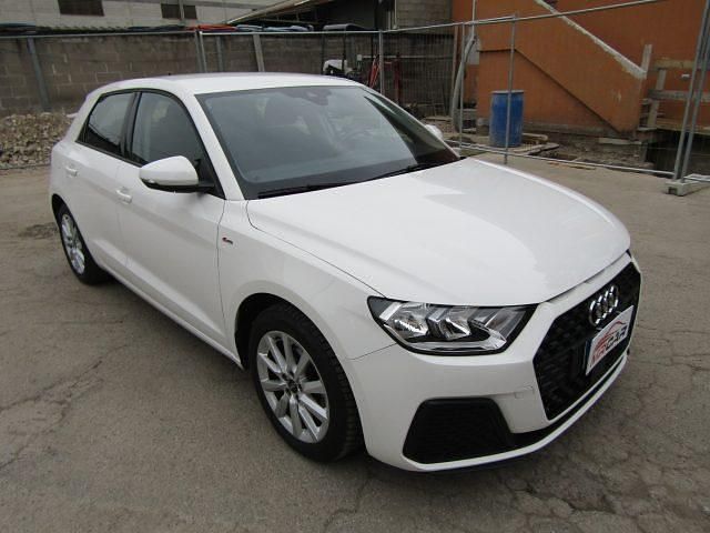 Usata Audi A1 Sportback S-Line 95 CV (69 kW) 2023 Candy white Utilitaria