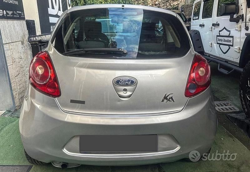 Usata Ford Ka 69 CV (50 kW) 2012 Grigio Utilitaria