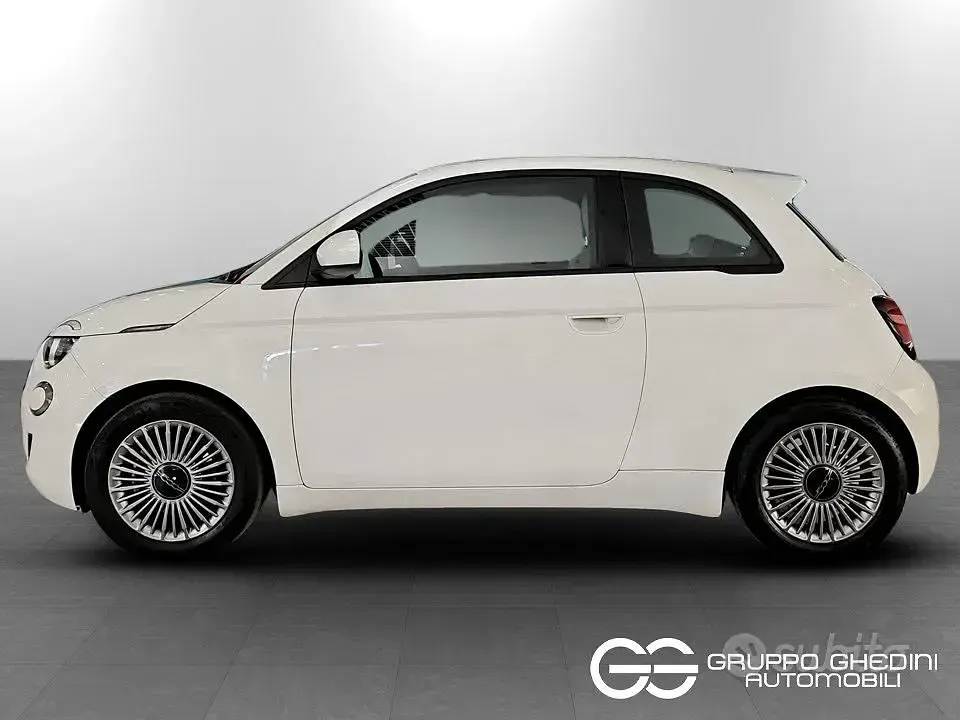 Usata Fiat 500e La Prima 42 kW (58 CV) 2023 Bianco Berlina