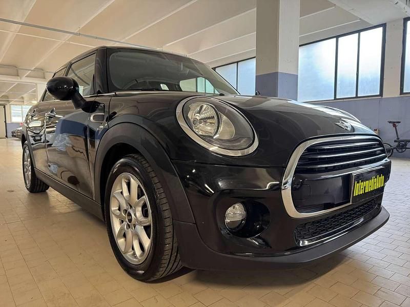 Occasion Mini Cooper D 116 ch (85 kW) 2017 Noir Citadine