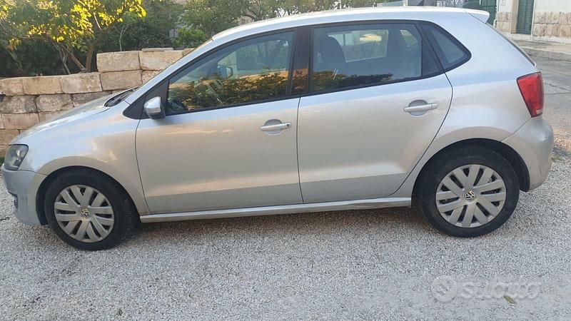 Usata VW Polo 90 CV (66 kW) 2011 Grigio Utilitaria