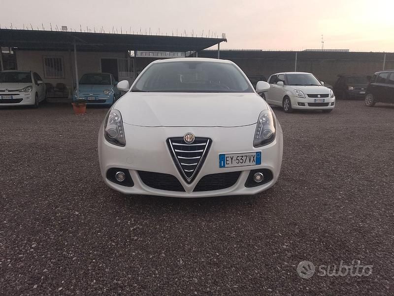 Usata Alfa Romeo Giulietta 105 CV (77 kW) 2015 Bianco Utilitaria