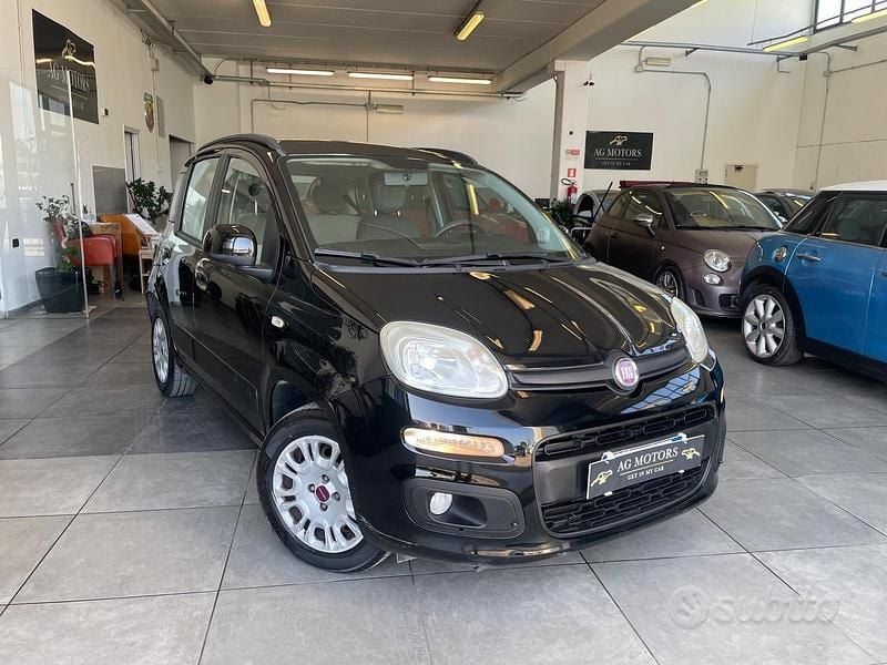 Usata Fiat Panda Lounge 69 CV (50 kW) 2013 Nero Utilitaria