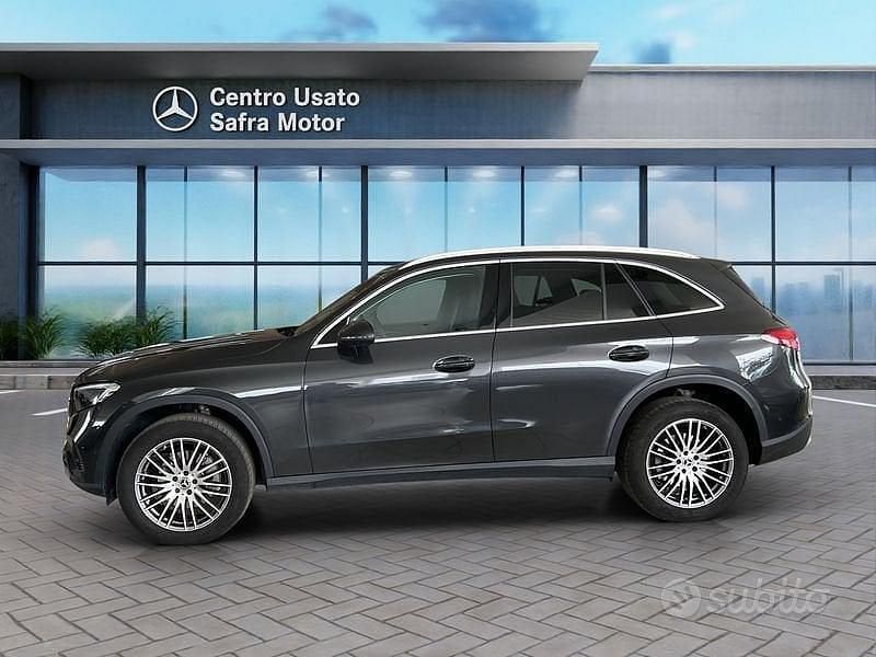 Usata Mercedes GLC220 Advanced 197 CV (144 kW) 2024 Grigio scuro SUV