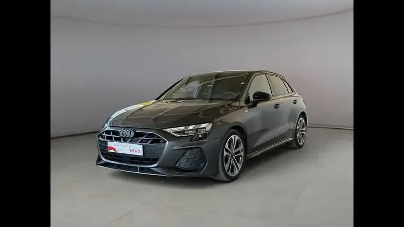 Usata Audi A3 Sportback S-Line 150 CV (110 kW) 2025 Utilitaria