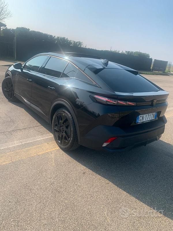 Usata Peugeot 408 GT GT 130 CV (95 kW) 2023 Nero Station wagon