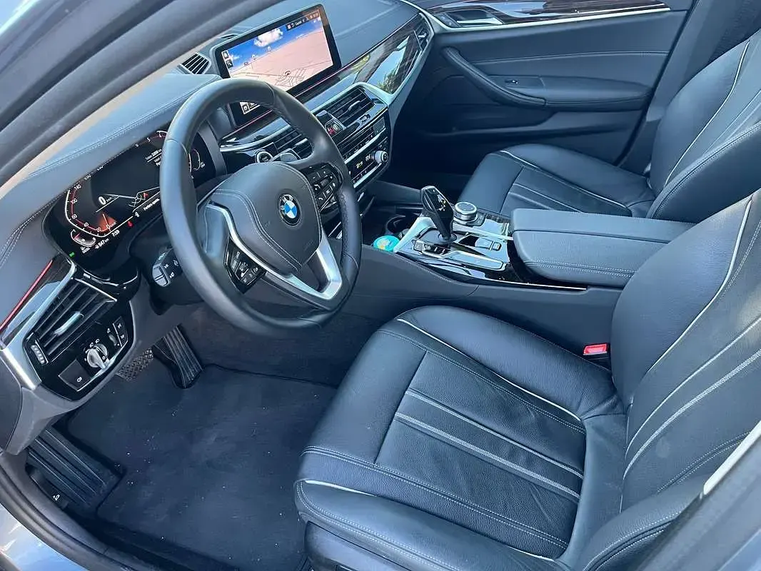Usata BMW 518 Luxury Line 150 CV (110 kW) 2022 Grigio Station wagon
