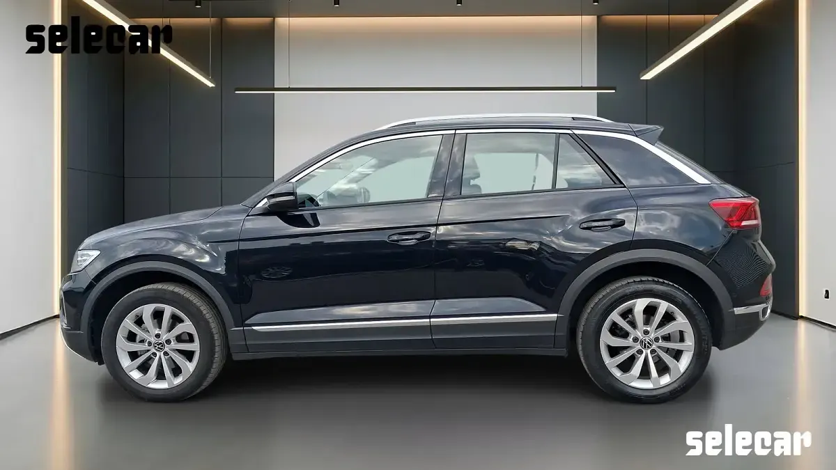 Usata VW T-Roc Style 116 CV (85 kW) 2023 A2 nero brillante SUV