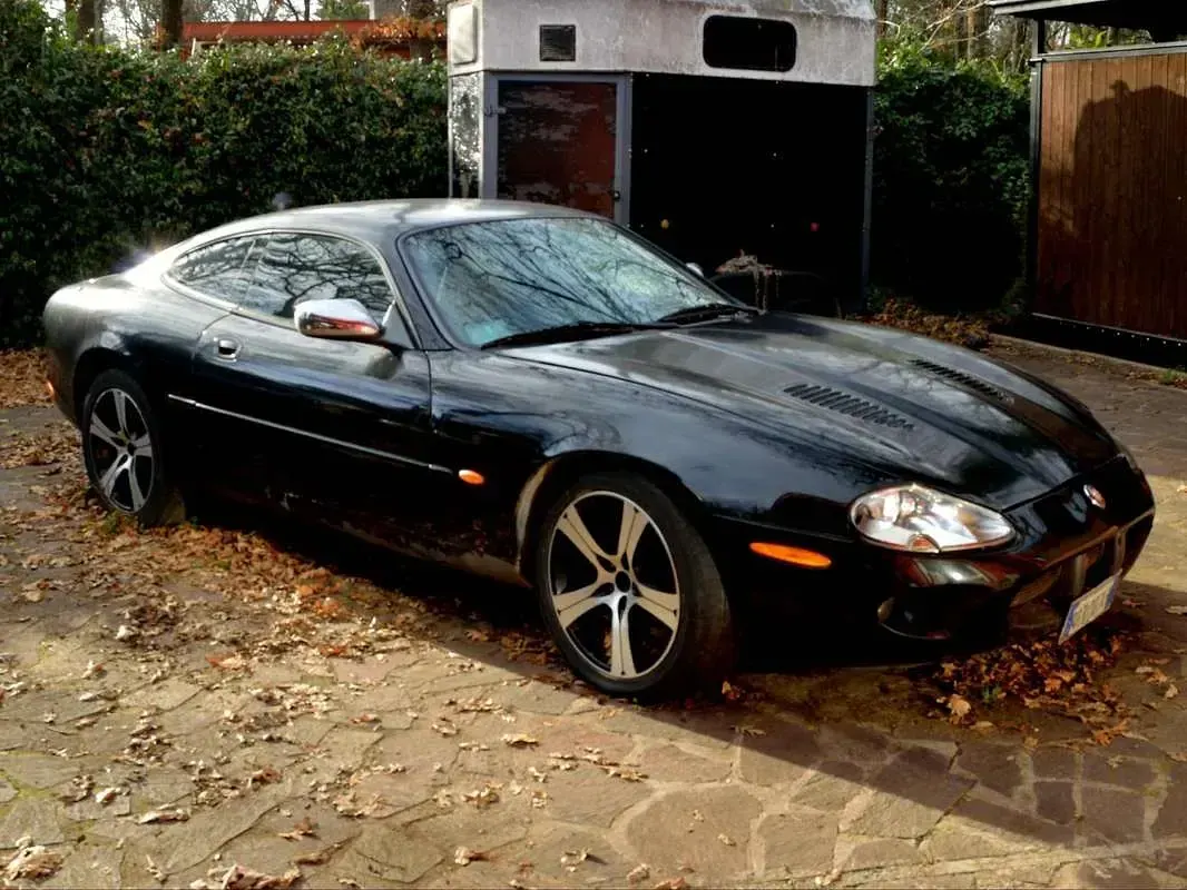 Usata Jaguar XKR 363 CV (266 kW) 2003 Nero Coupé