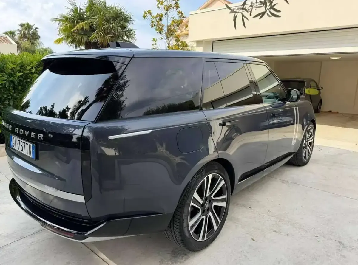 Usata Land Rover Range Rover Autobiography 351 CV (258 kW) 2023 Blu varesine SUV