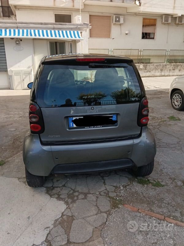 Grigio Usata 2005 Smart ForTwo Coupé Coupé | 2500 € (Ottimo prezzo) - Immagine 1/4