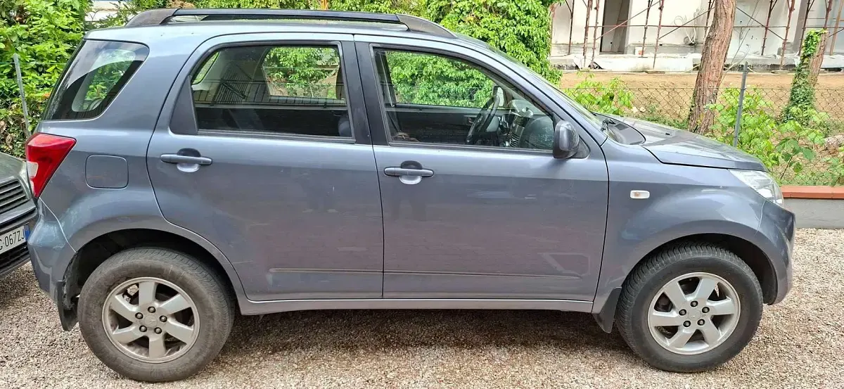 Usata Daihatsu Terios 105 CV (77 kW) 2008 Blu/azzurro SUV