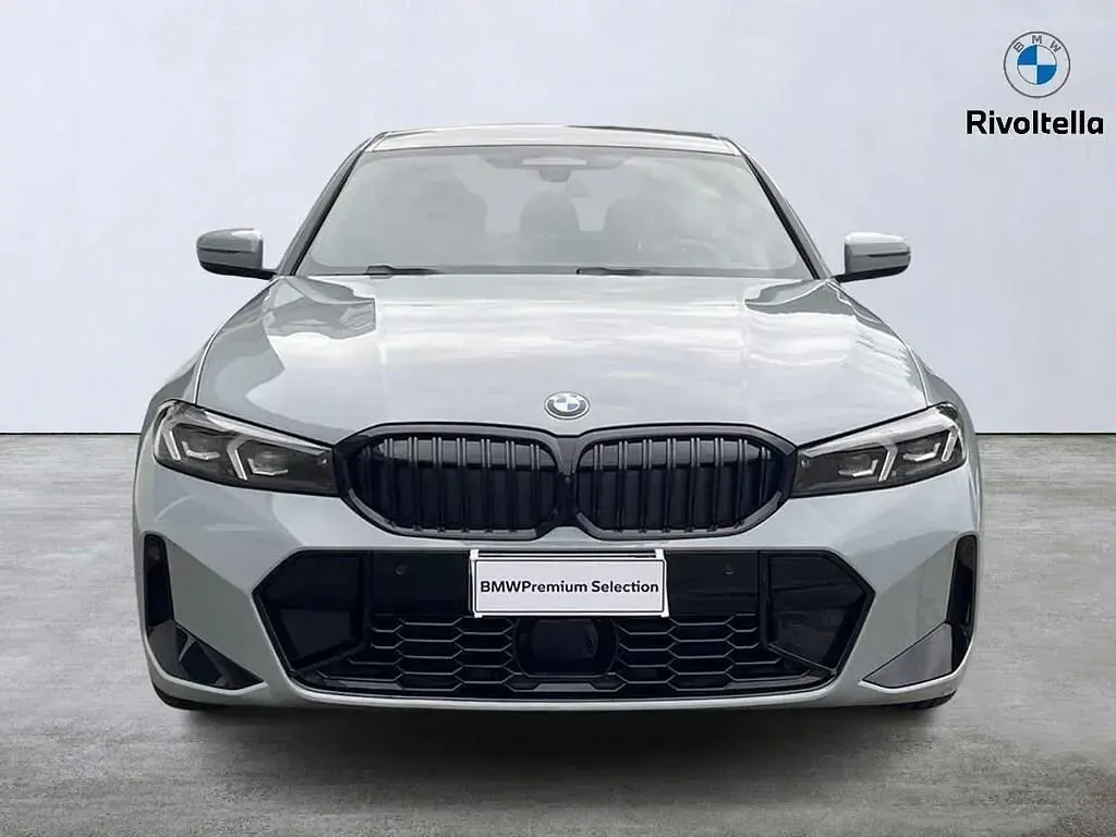 Usata BMW 320e M Sport 190 CV (139 kW) 2025 Grigio Berlina
