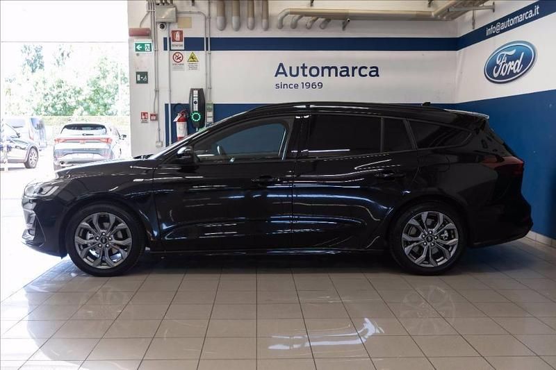 Usata Ford Focus ST-Line 125 CV (91 kW) 2022 Nero metallizzato Station wagon