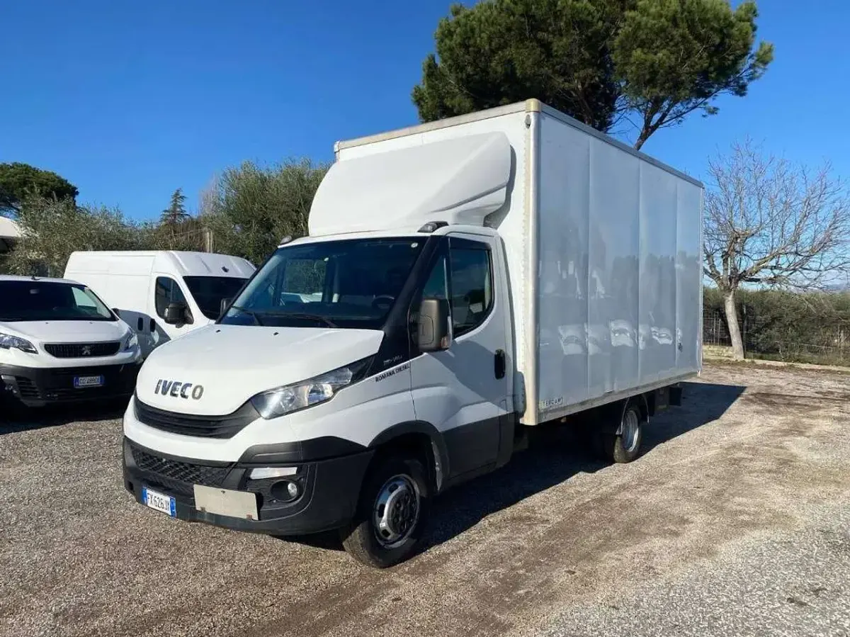 Usata Iveco Daily 136 CV (100 kW) 2019 Bianco Cabrio