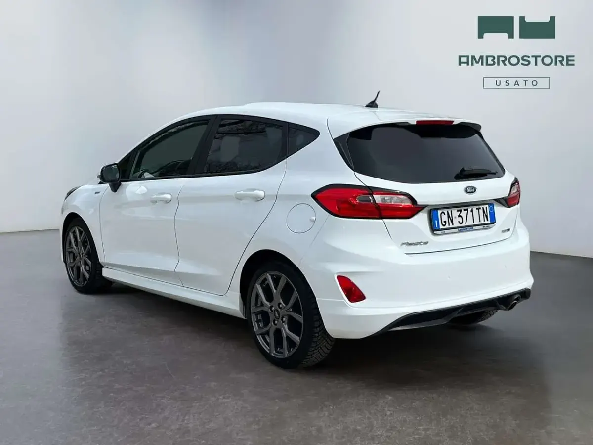 Usata Ford Fiesta ST-Line 125 CV (91 kW) 2023 Bianco frozen Utilitaria