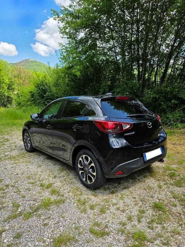 Usata Mazda 2 90 CV (66 kW) 2019 Nero Utilitaria