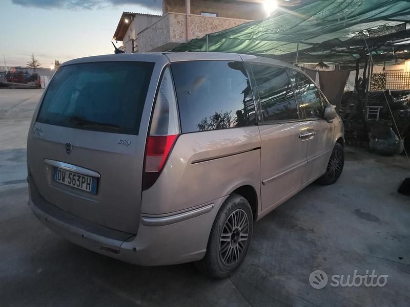 Usata Lancia Phedra 170 CV (125 kW) 2009 Monovolume