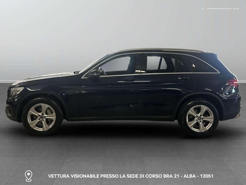 Usata Mercedes GLC220 Business 170 CV (125 kW) 2017 7d blu indigo perla SUV