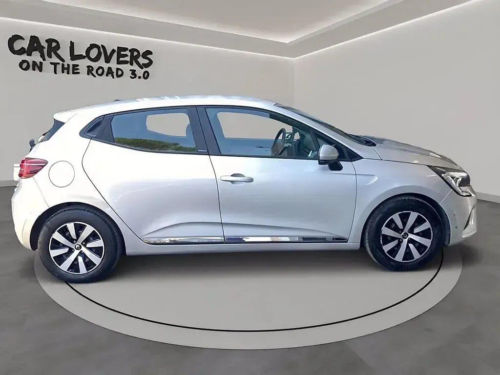 Usata Renault Clio Zen 140 CV (102 kW) 2021 Grigio chiaro Utilitaria