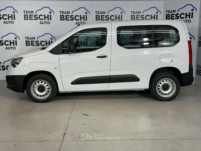Usata Opel Combo Edition 102 CV (75 kW) 2023 Bianco Monovolume