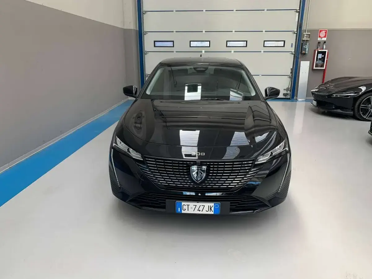 Usata Peugeot 308 SW Allure 131 CV (96 kW) 2024 Nero metallizzato Station wagon