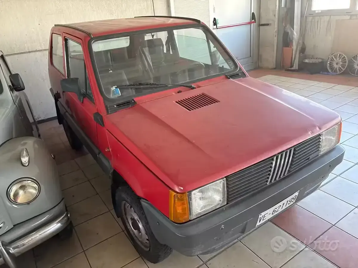 Usata Fiat Panda 4x4 45 CV (33 kW) 1985 Utilitaria