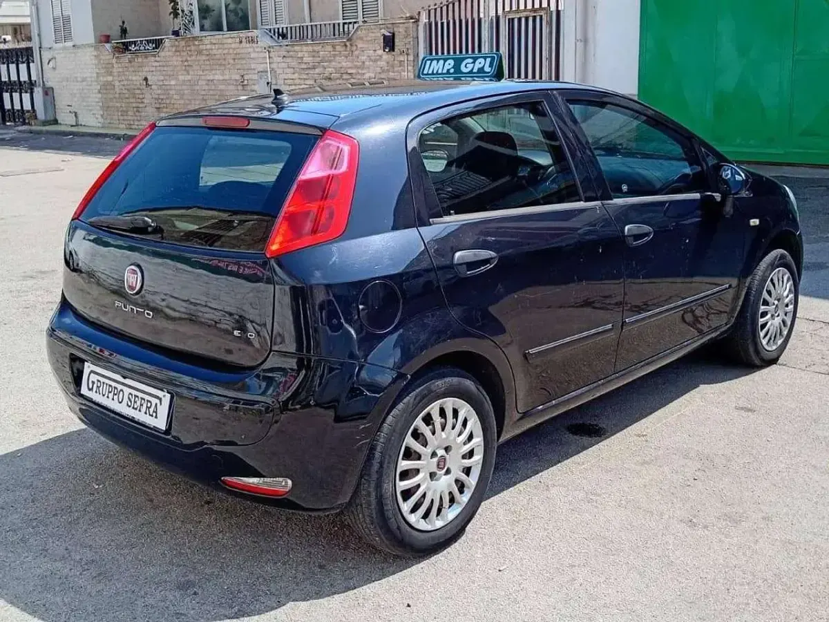 Usata Fiat Punto Evo Emotion 77 CV (56 kW) 2011 Nero Utilitaria