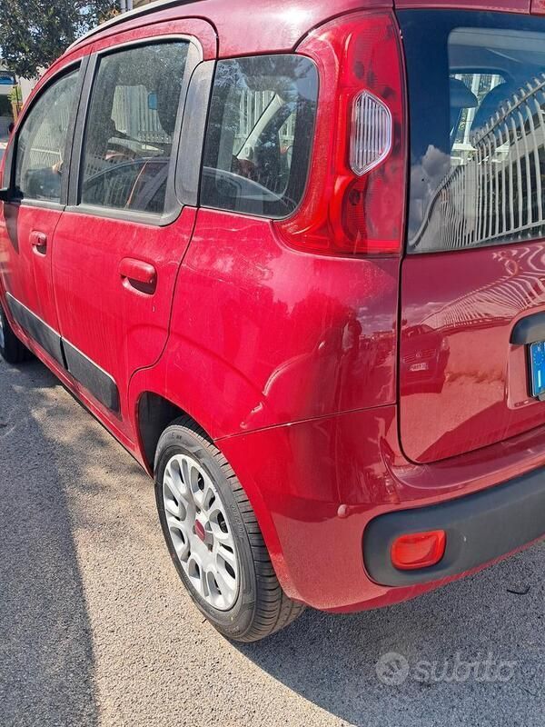 Usata Fiat Panda Easy 69 CV (50 kW) 2015 Rosso Utilitaria