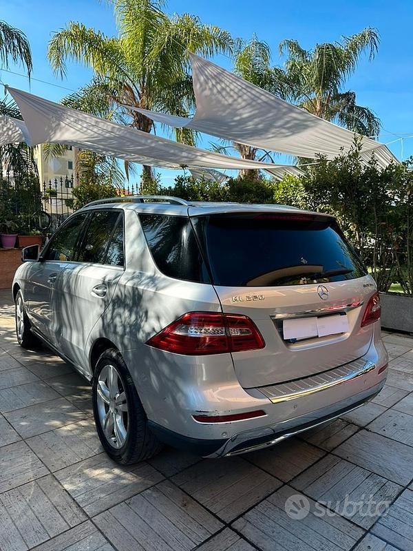 Usata Mercedes ML250 204 CV (150 kW) 2012 Grigio SUV