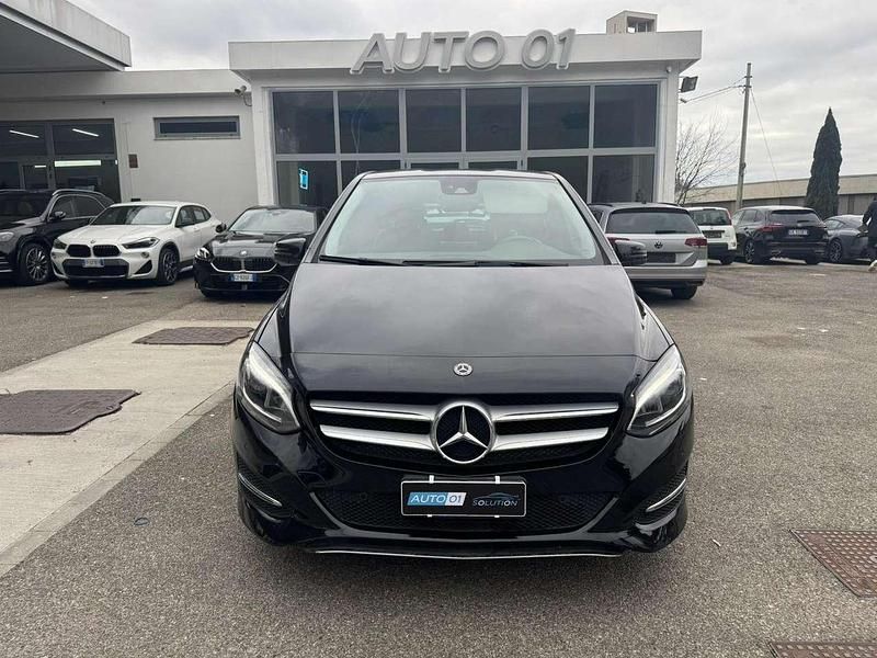 Usata Mercedes B200 Premium 136 CV (100 kW) 2018 Other Monovolume
