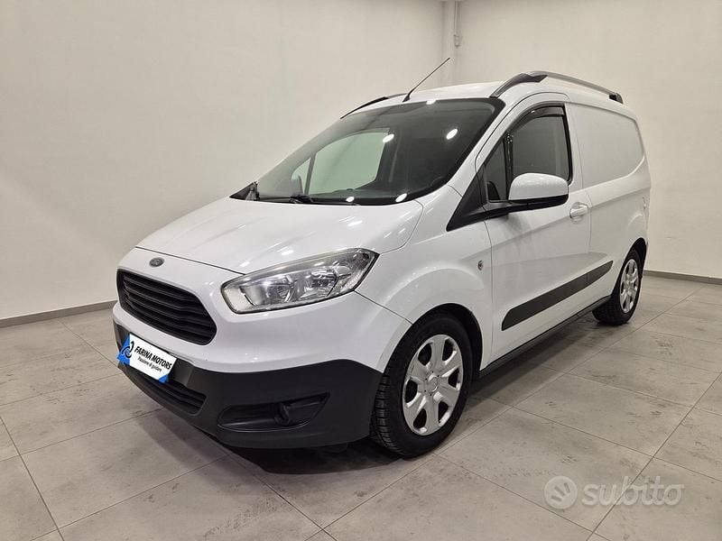 Usata Ford Tourneo Courier 75 CV (55 kW) 2017 Bianco Monovolume