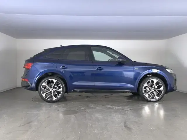 Usata Audi Q5 Sportback S-line plus 204 CV (150 kW) 2025 Blu navarra metallizzato SUV