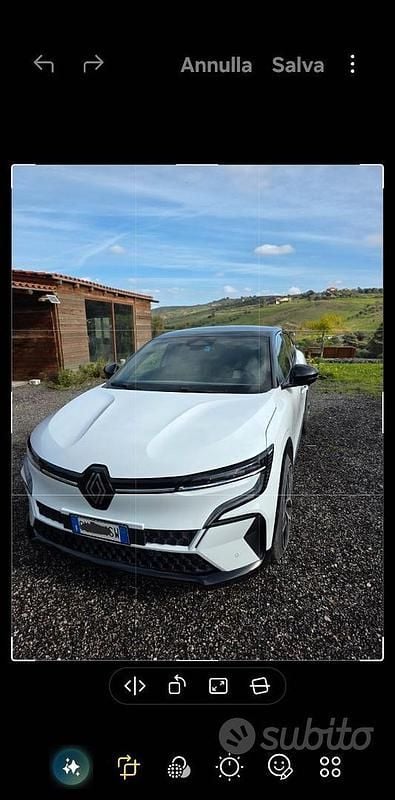 Käytetty Renault Megane E-Tech 161 kW (220 HP) 2023 Valkoinen Sedan