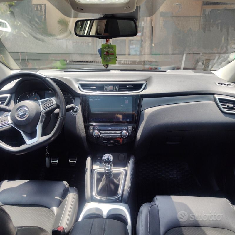 Usata Nissan Qashqai Tekna 110 CV (80 kW) 2018 Bianco SUV
