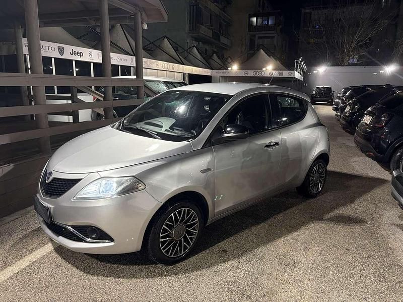 Usata Lancia Ypsilon S 95 CV (69 kW) 2016 Grigio Utilitaria
