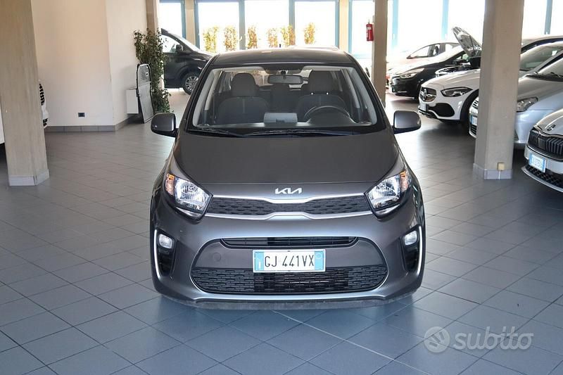 Usata Kia Picanto Urban 67 CV (49 kW) 2022 Grigio Utilitaria