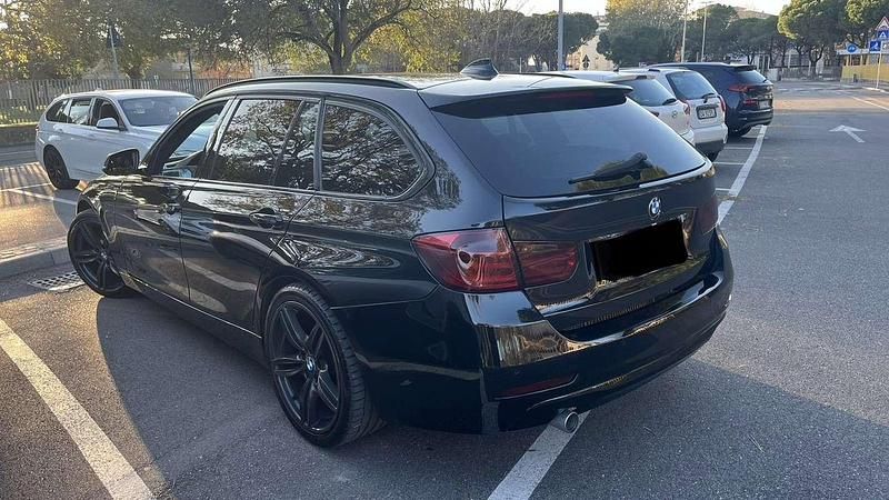 Usata BMW 318 Sport Line 143 CV (105 kW) 2013 Nero Station wagon