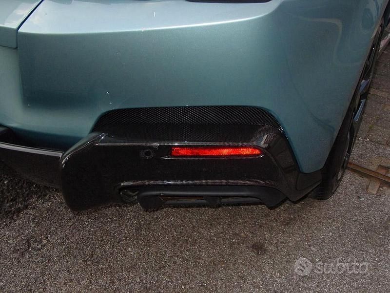 Nuova Ferrari 12 Cilindri 825 CV (606 kW) 2025