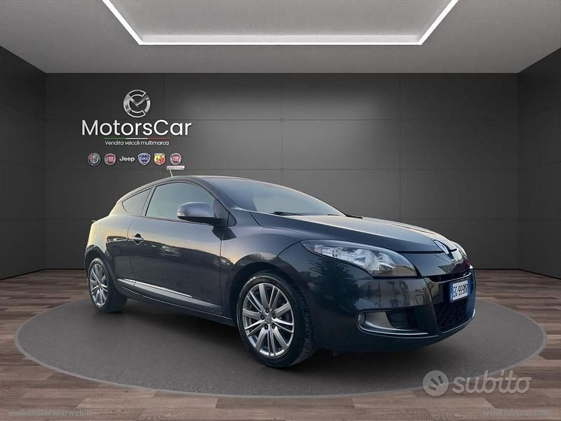 Grigio Usata 2011 Renault Mégane GT Line GT-Line Coupé | 4900 € (Buon prezzo) - Immagine 1/4