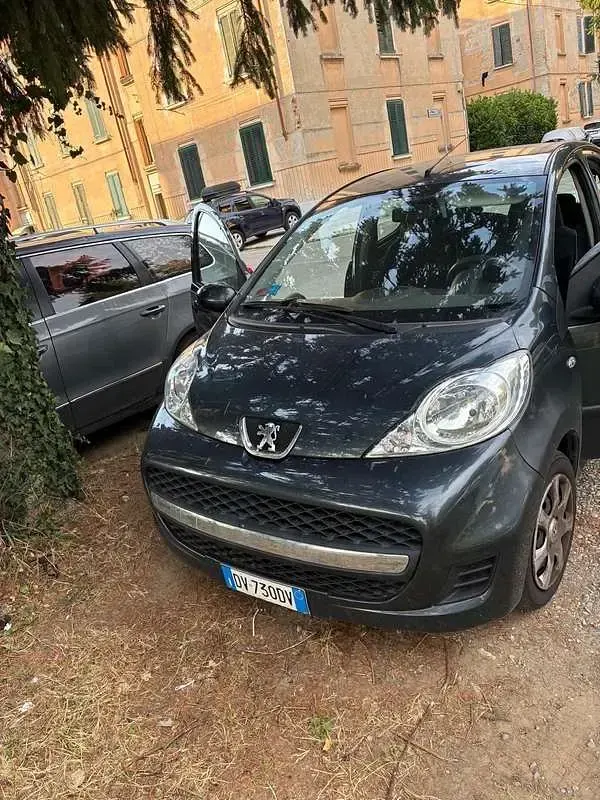 Usata Peugeot 107 68 CV (50 kW) 2009 Utilitaria