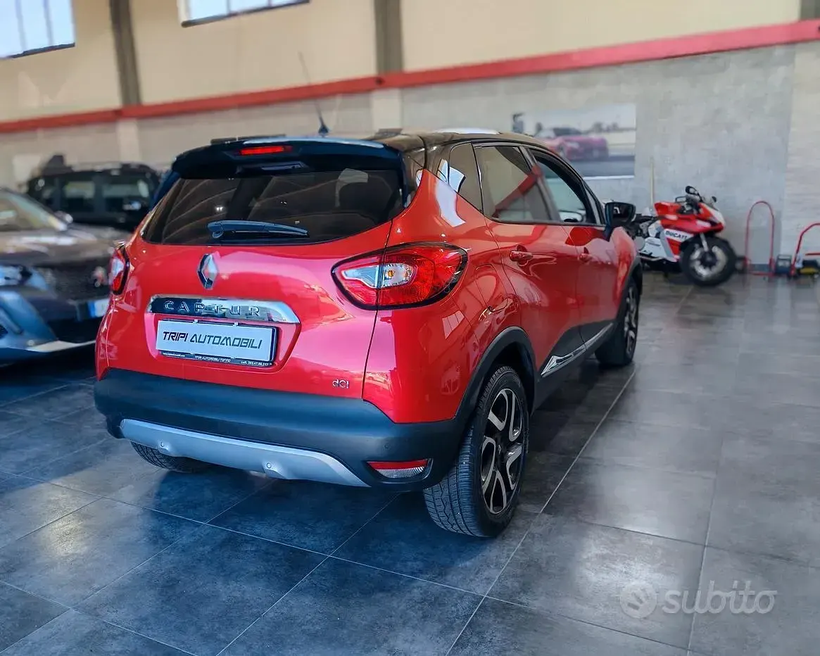 Usata Renault Captur Intens 90 CV (66 kW) 2016 Rosso SUV