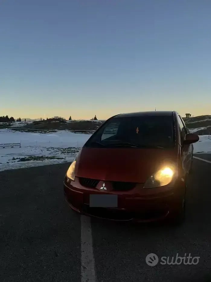 Usata Mitsubishi Colt 150 CV (110 kW) 2006 Rosso Berlina