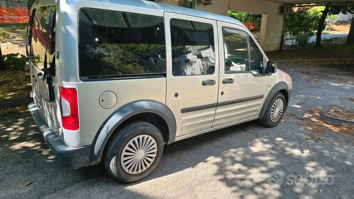Usata Ford Transit Connect 90 CV (66 kW) 2010 Grigio Monovolume