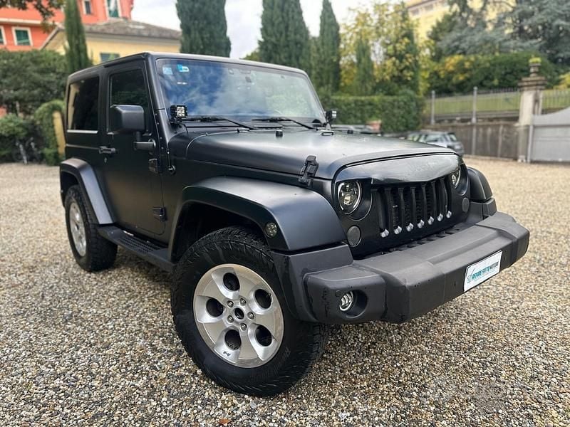 Usata Jeep Wrangler Unlimited Sahara 200 CV (147 kW) 2015 Bianco SUV