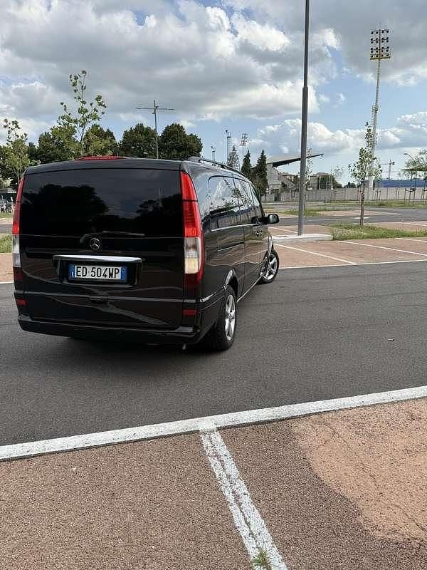 Usata Mercedes Viano 150 CV (110 kW) 2010 Nero Monovolume