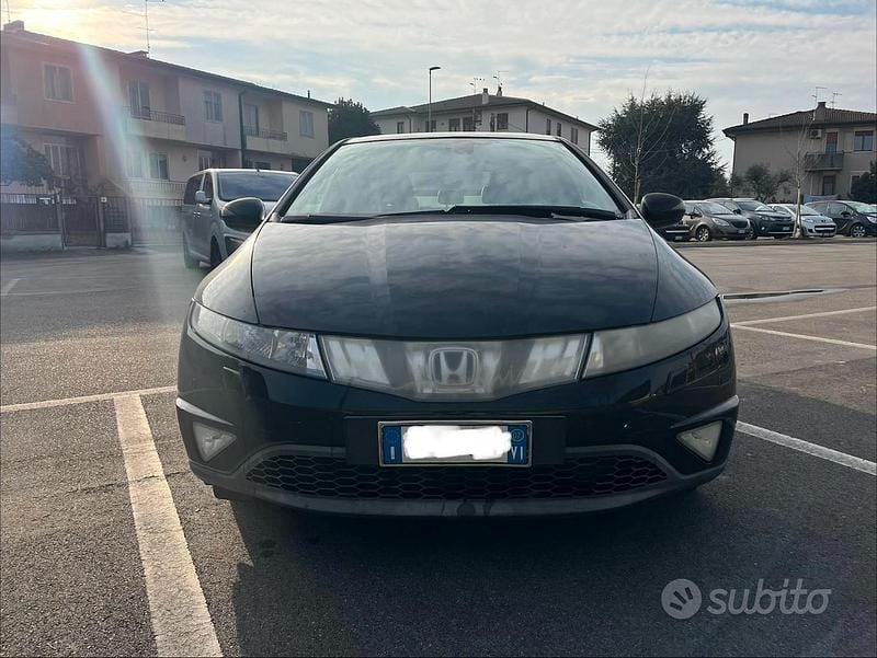 Usata Honda Civic Elegance 140 CV (102 kW) 2007 Nero Berlina