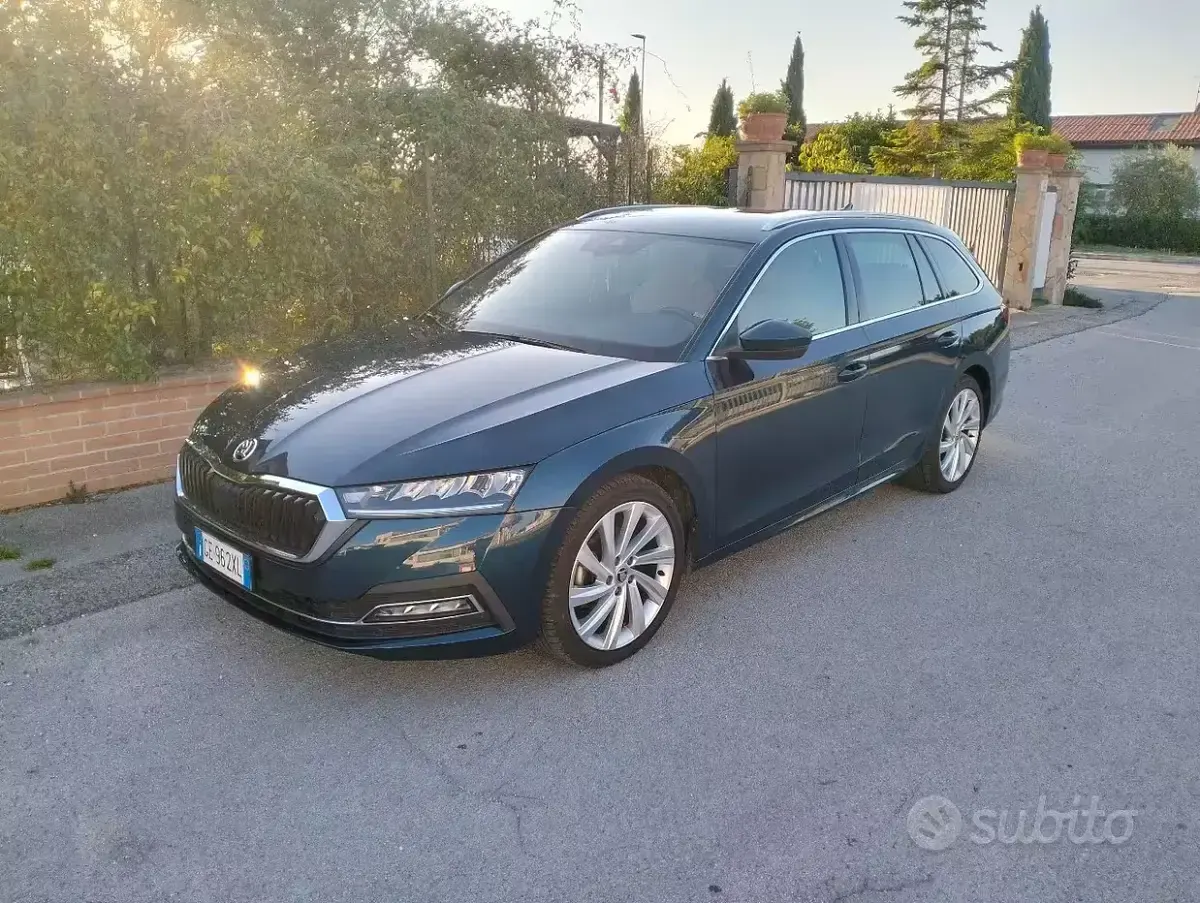 Usata Skoda Octavia Style 131 CV (96 kW) 2021 Bluazzurro Station wagon