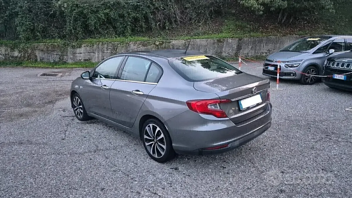 Usata Fiat Tipo Lounge 120 CV (88 kW) 2015 Grigio Berlina